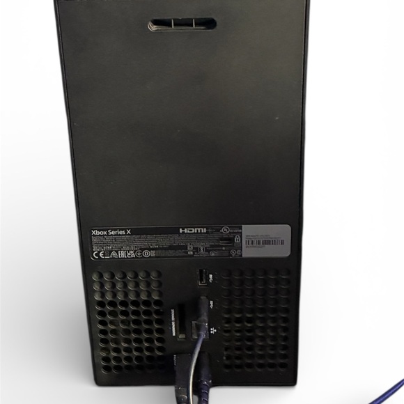 Xbox Series X Console - Black 1 terabyte with disc - Picture 2 of 6